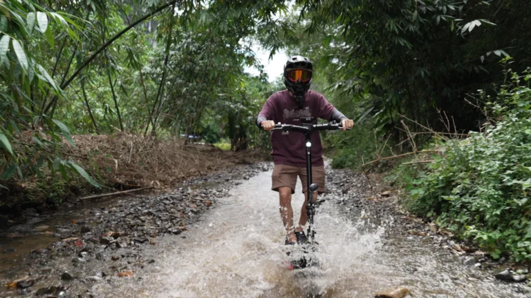 Waterproof hiley scooter